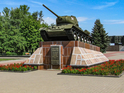 Мемориал «В честь героев Курской битвы».