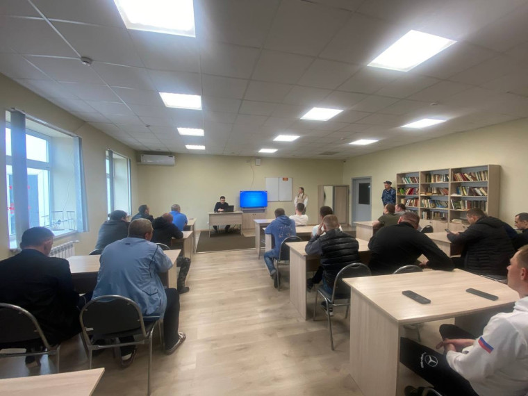17 апреля секретарь Яковлевской ТИК Дмитрий Таряник совместно с сотрудниками Центральной библиотеки Яковлевского городского округа провел лекторий.